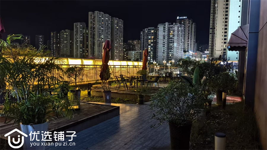 回风一品广场560平茶楼转让(带超大露天阳台)