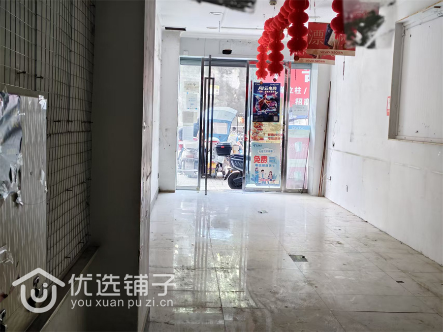 恩阳一小对面63平门市出租